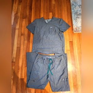 Figs graphite grey scrubs size large